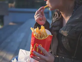 Kind ist übergewichtig