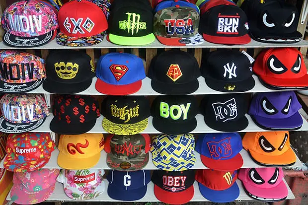 Caps