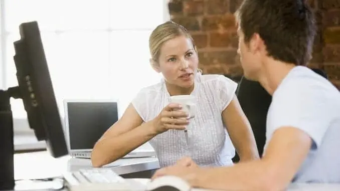 Warum junge Männer auf ältere Frauen stehen Warum junge Männer auf ältere Frauen stehen