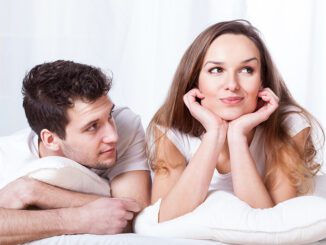 wie zeigt ein introvertierter mann interesse