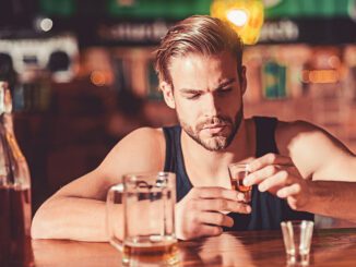 Langfristige Persönlichkeitsveränderung durch Alkohol